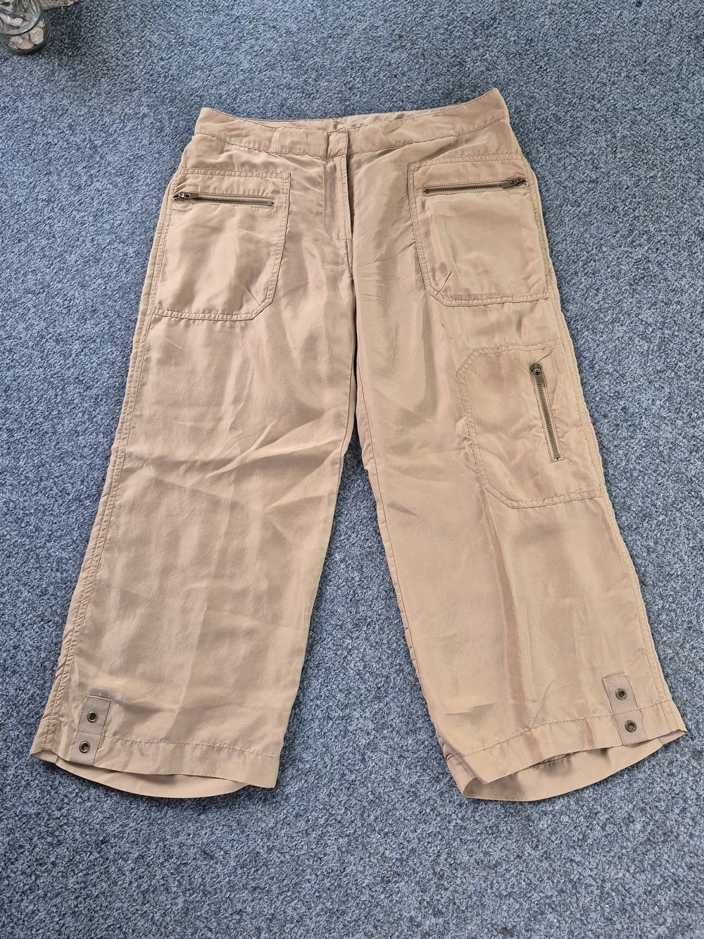 VINTAGE bebe Light Tan Silk Cargo Capris-8